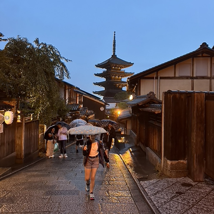 Kyoto by night