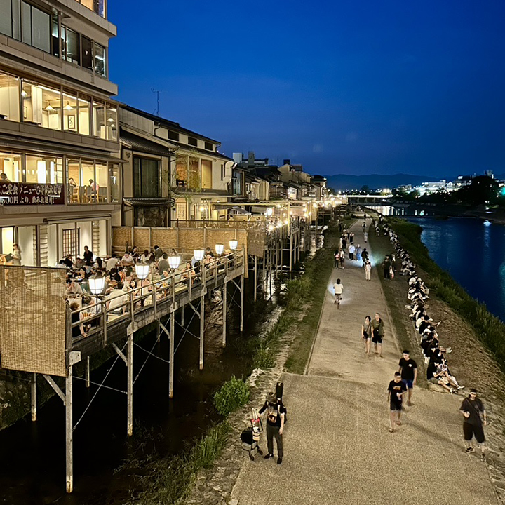 ponte sul fiume Sumida a Kyoto
